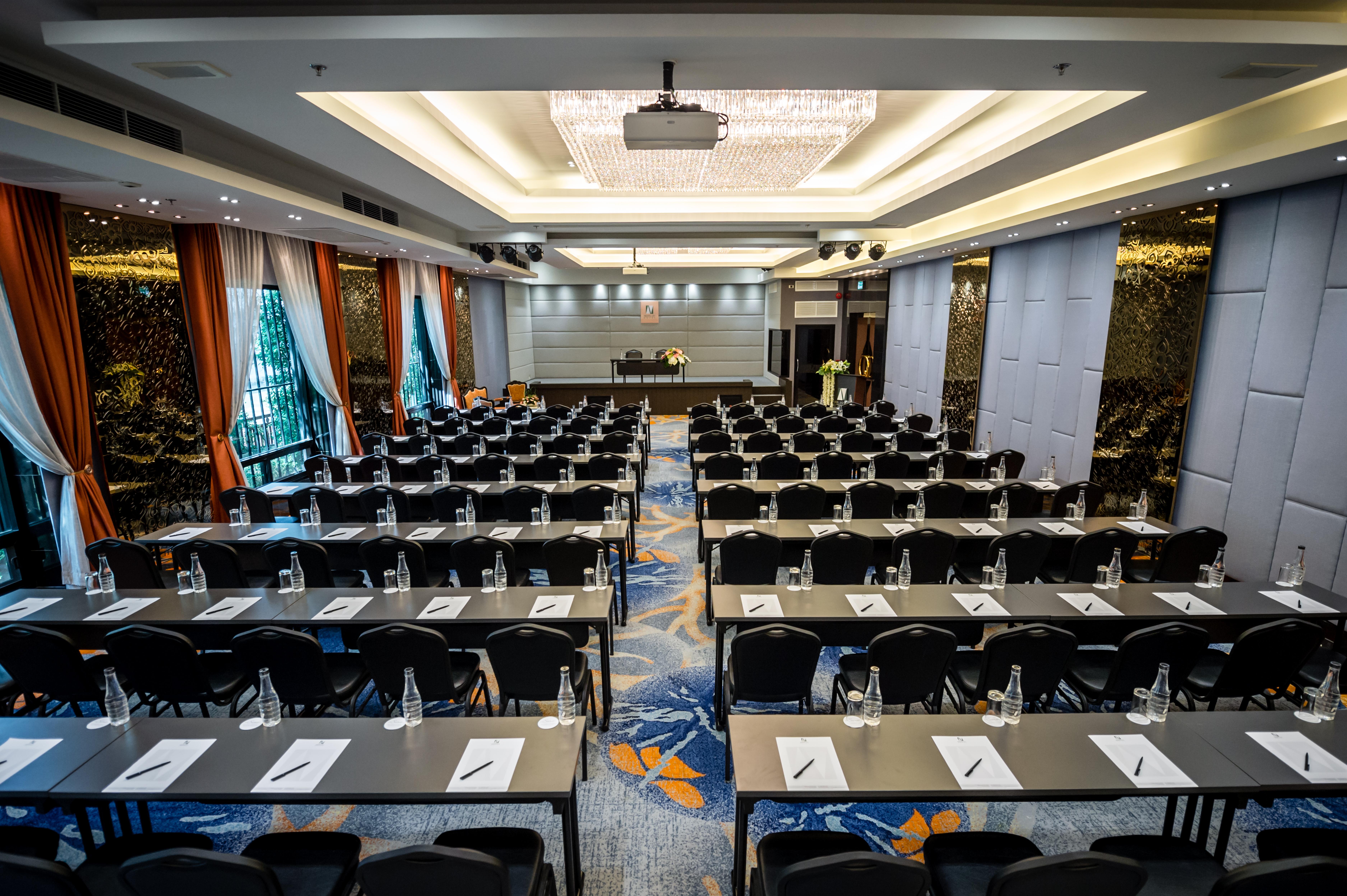 Nouvo Hotel 4*