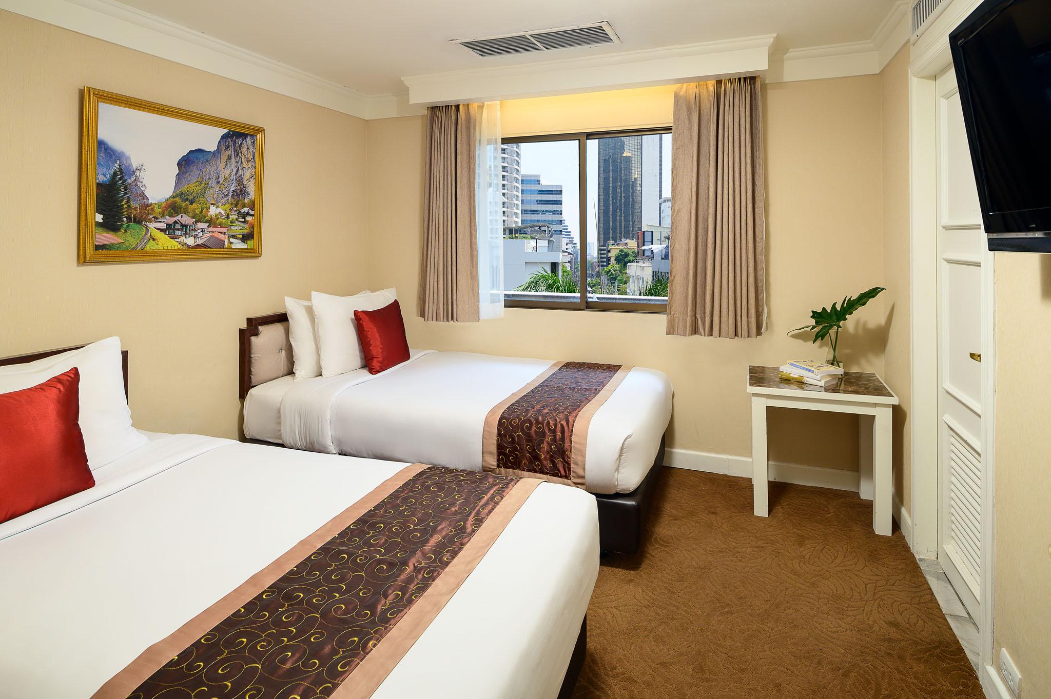 Kingston Hotel