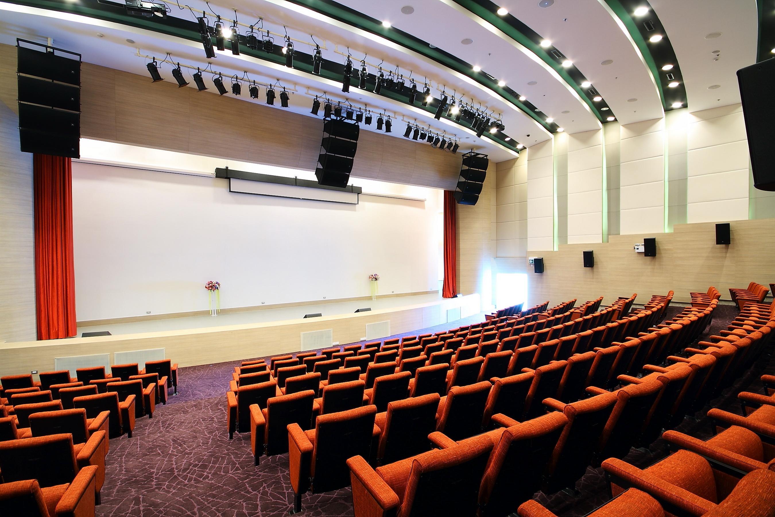 Centara Life Government Complex & Convention Centre Chaeng Watthana Hotel Bangkok