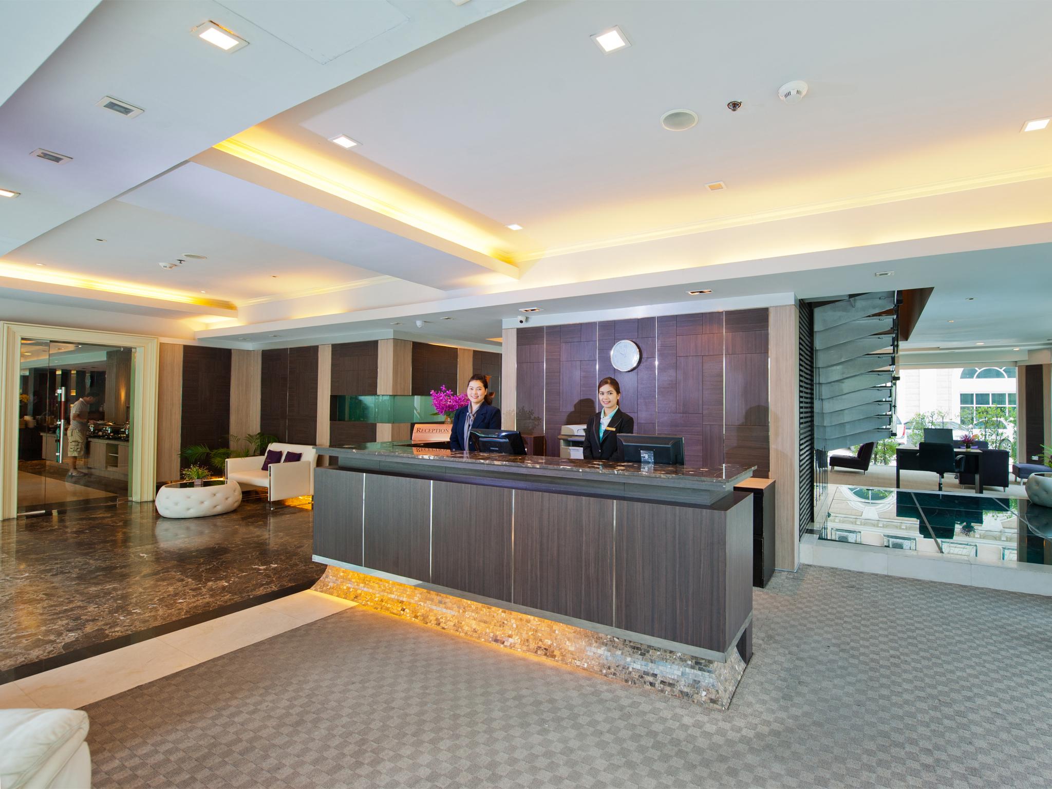 Kingston Hotel