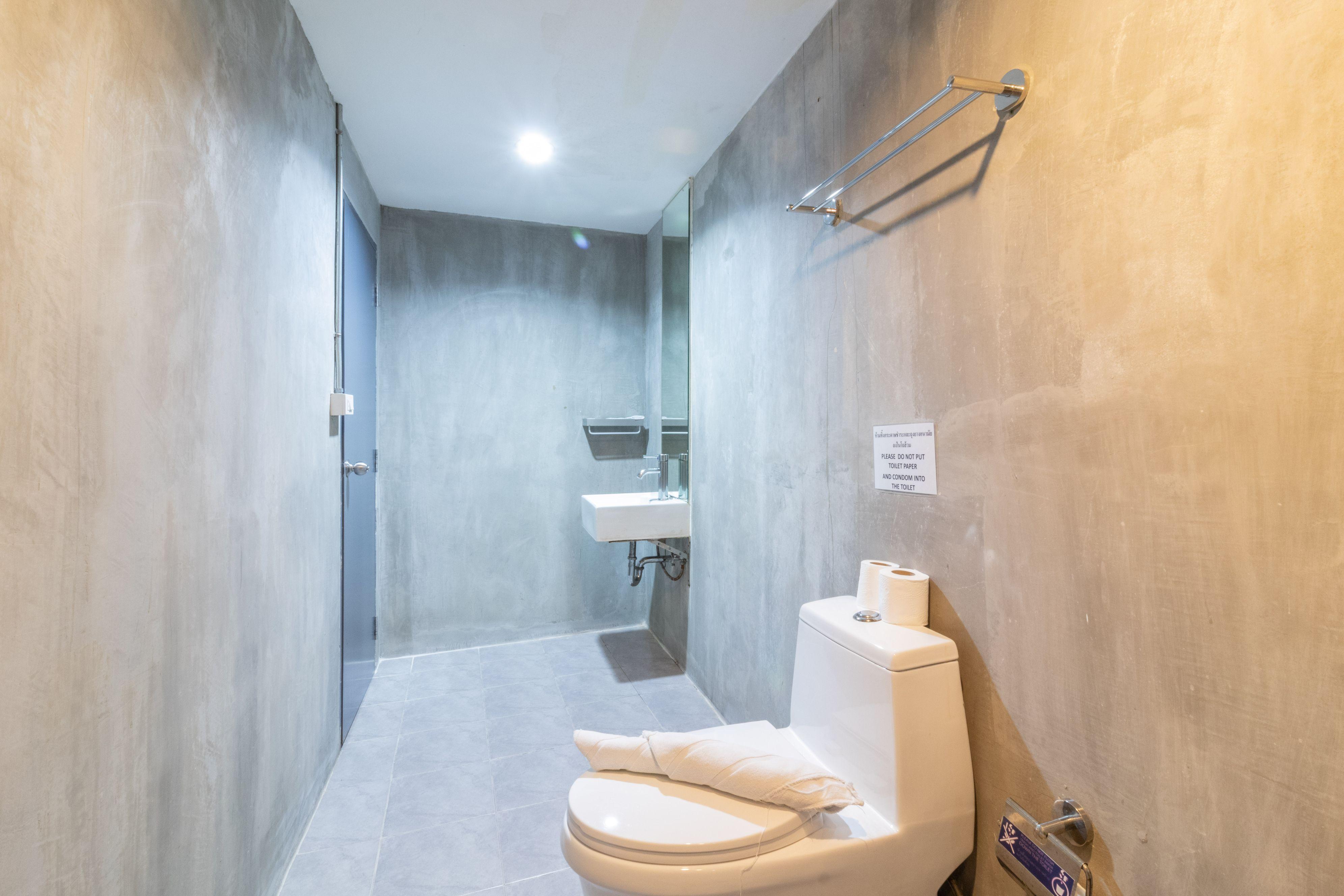Hotel 63 2*