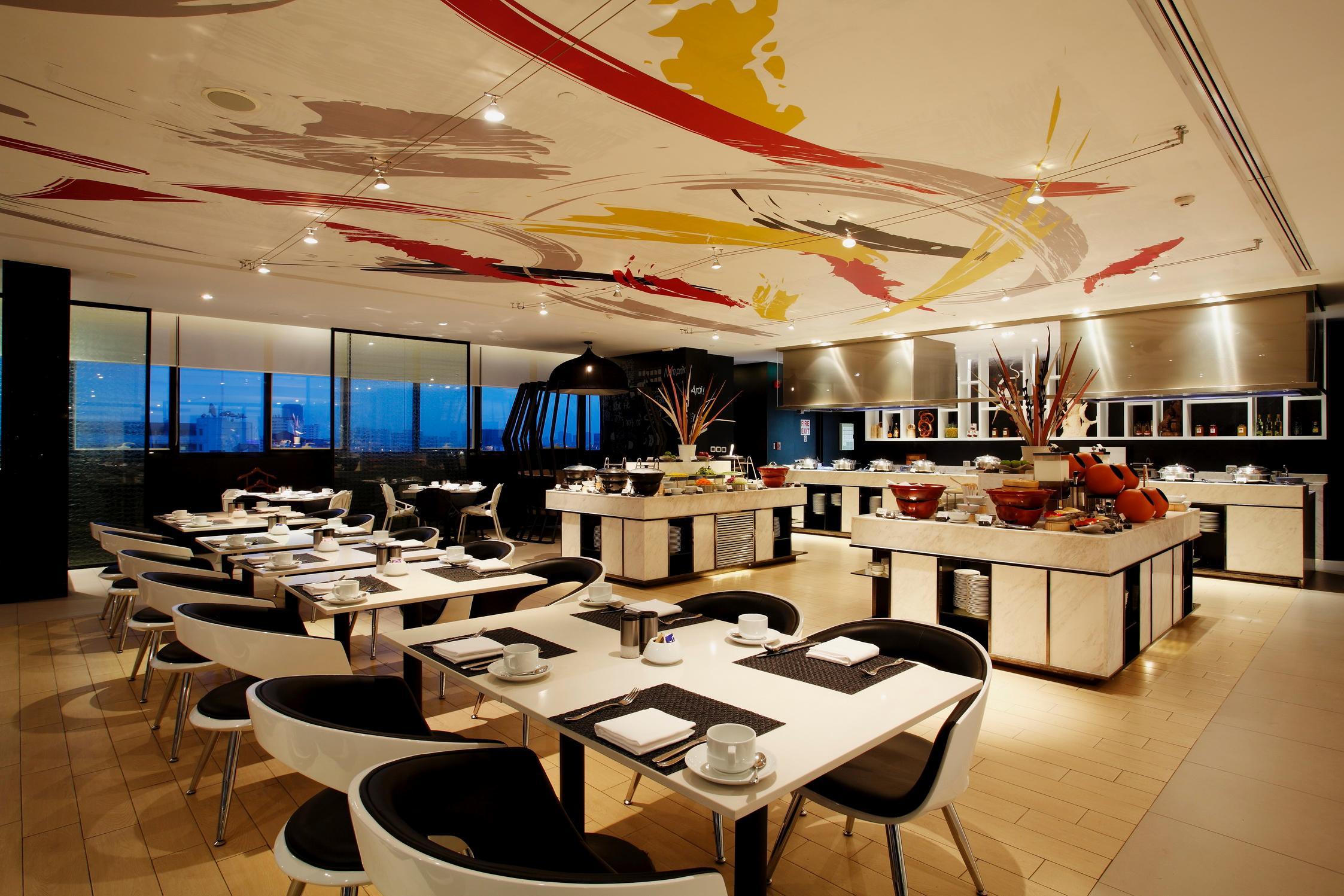 Centara Watergate Pavilion Bangkok