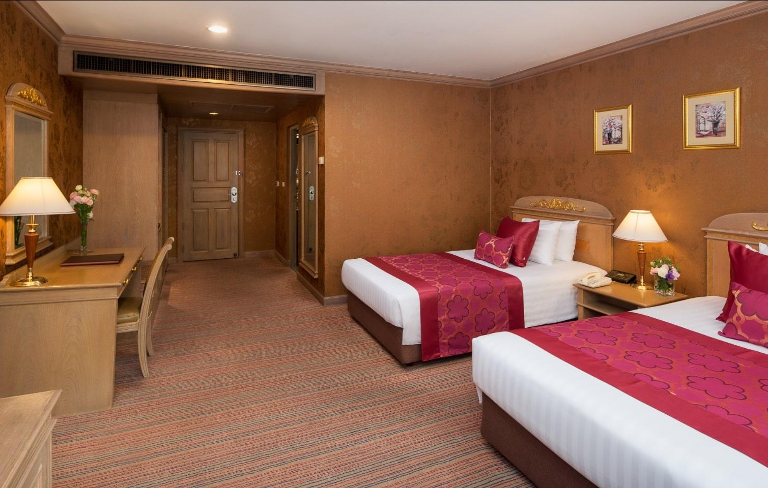 Palace 4*