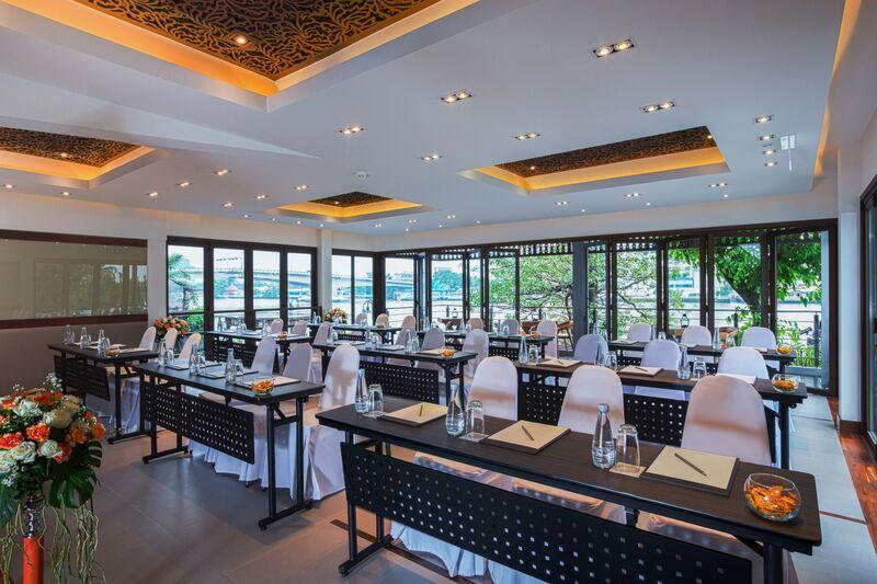 Riva Surya Khách sạn Bangkok
