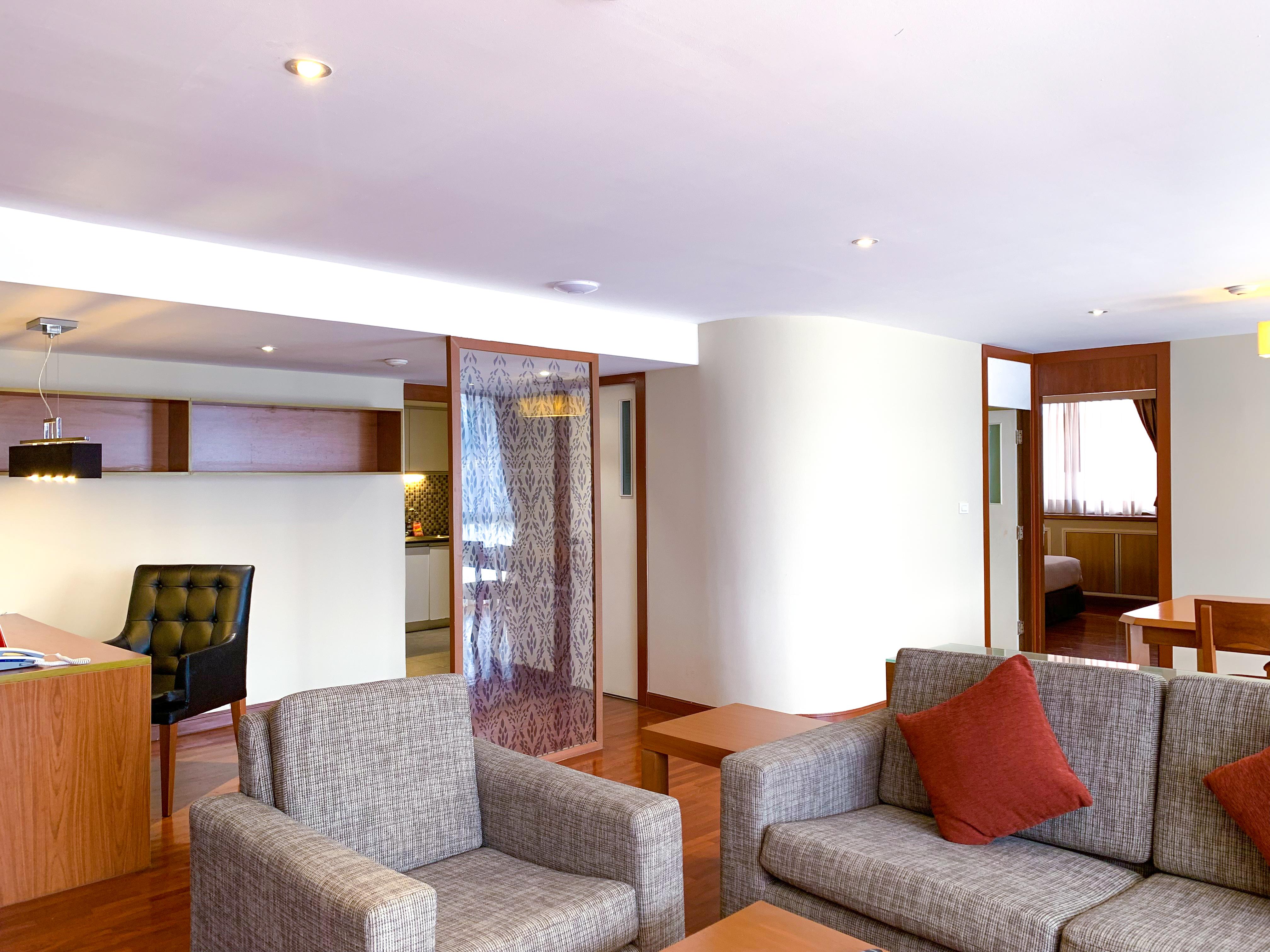 Hotel Bandara Silom,