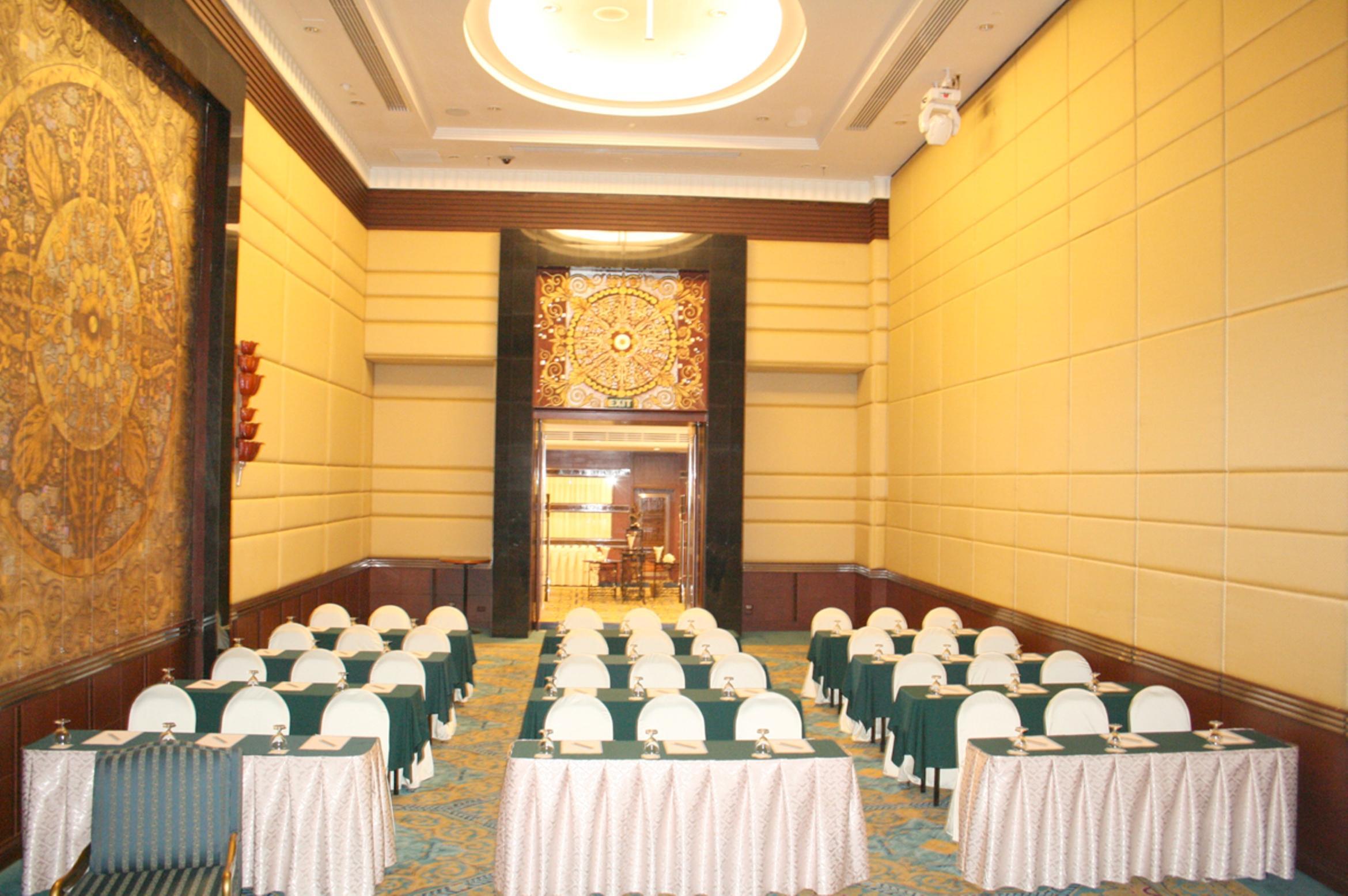 Golden Tulip Sovereign Hotel Bangkok
