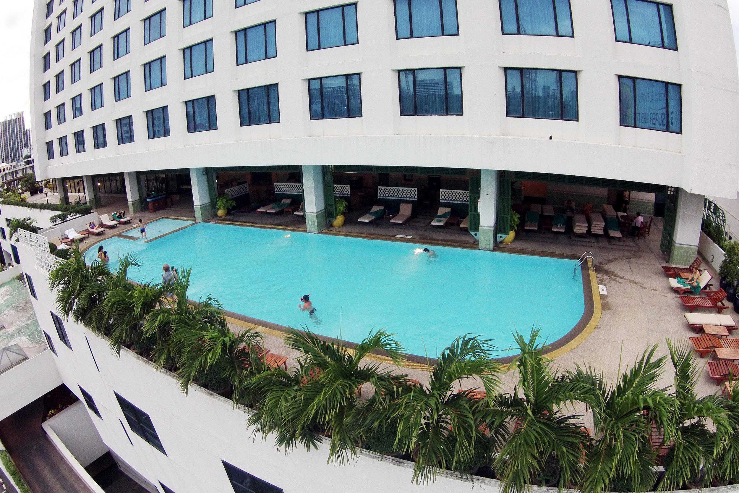 Hotel Golden Tulip Sovereign 4*