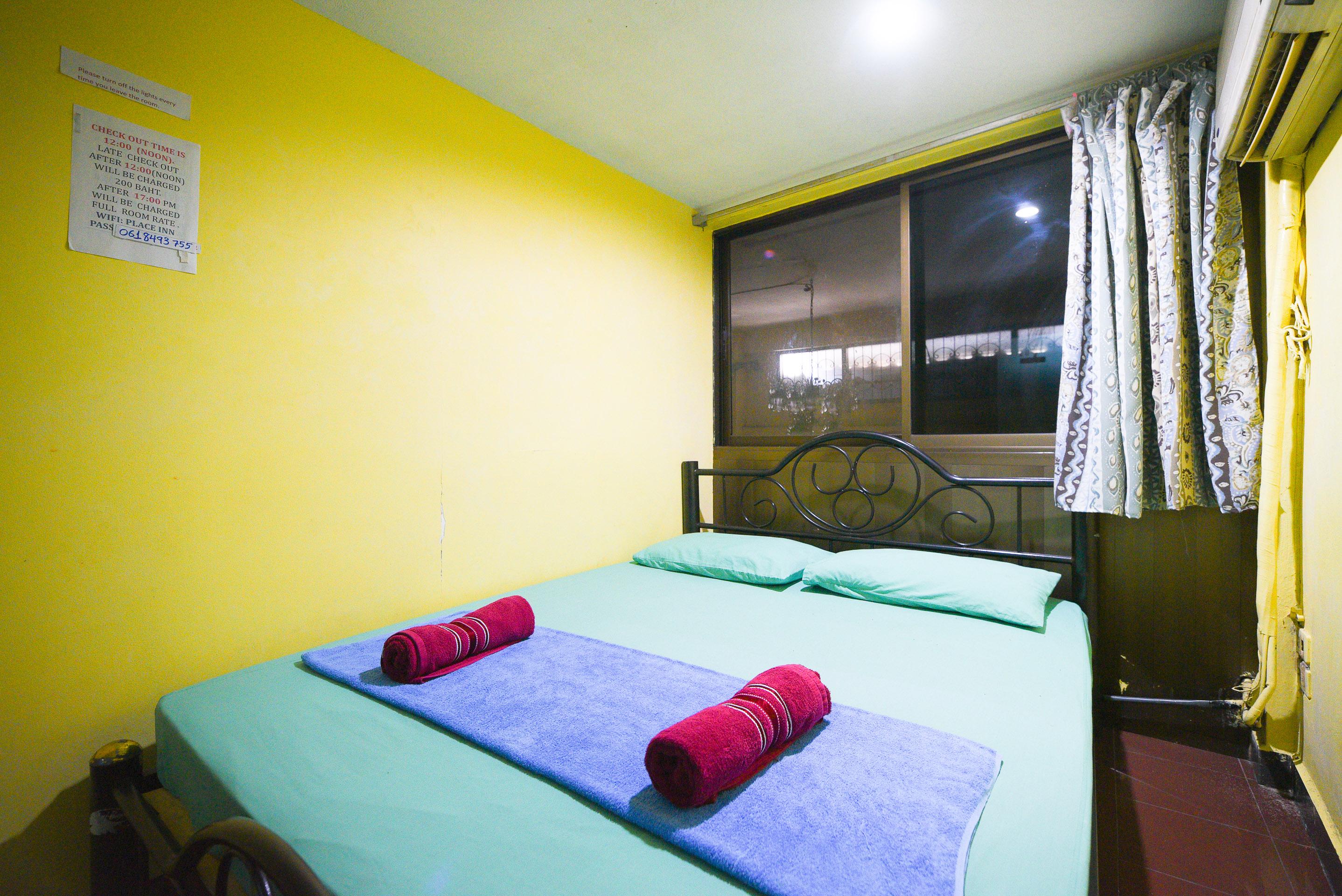 Oyo 938 Place Hotel Bangkok