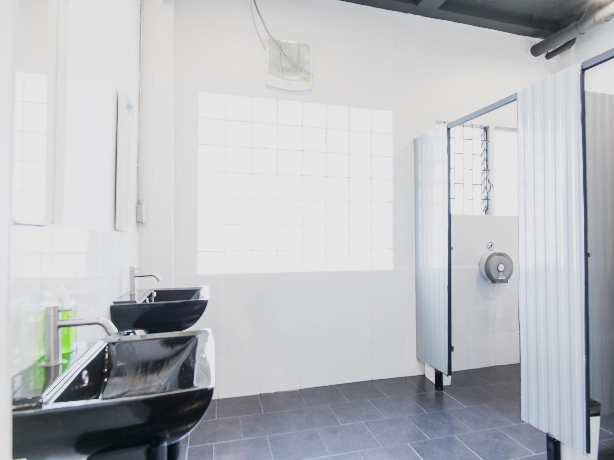 Loftel Station Hostal *