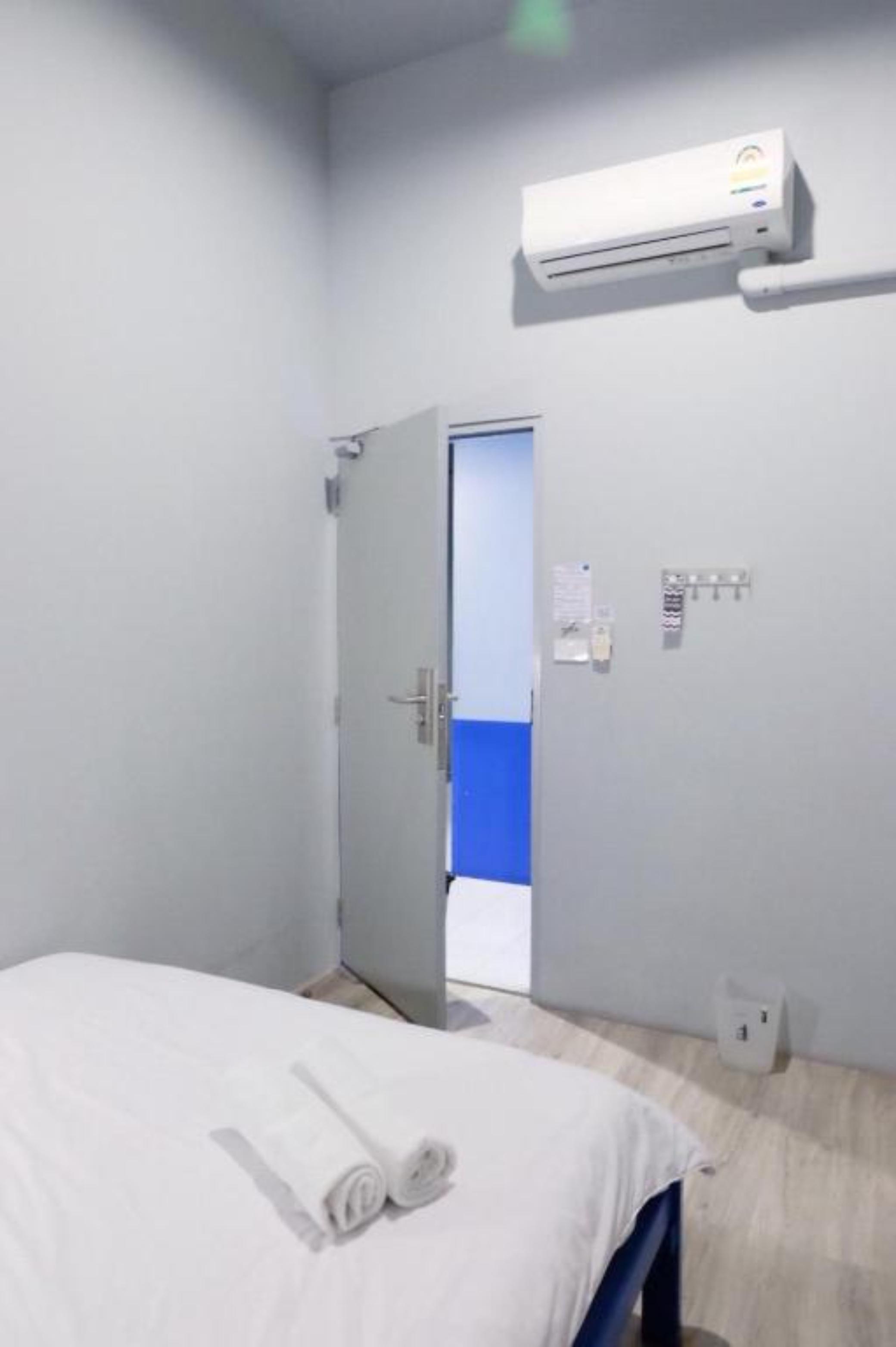 Hostal Loftel Station