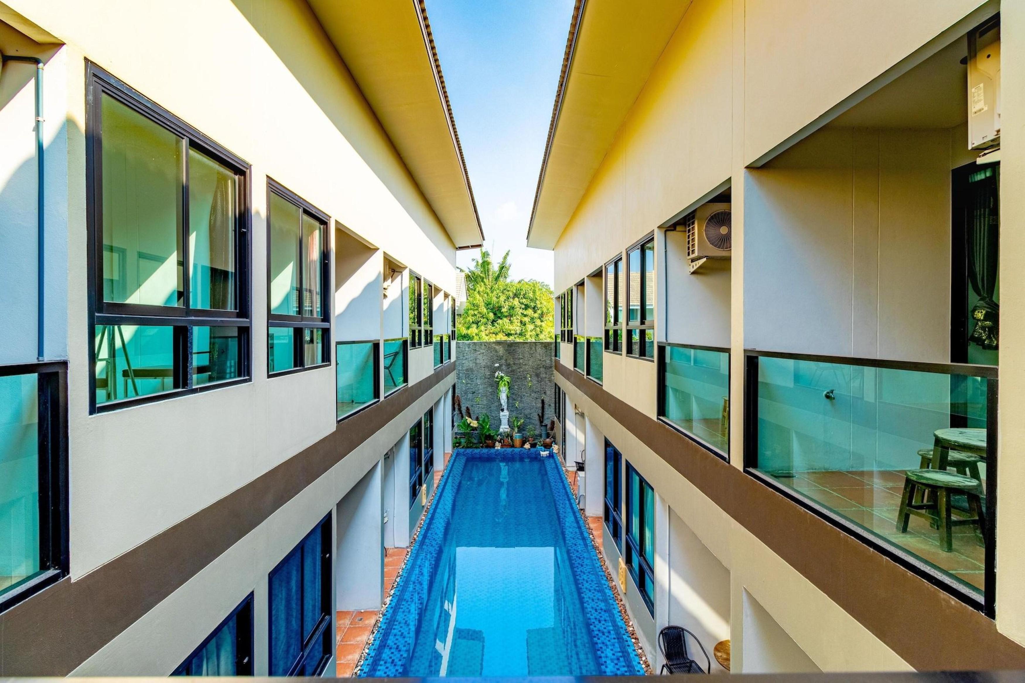 The Pool Hotel