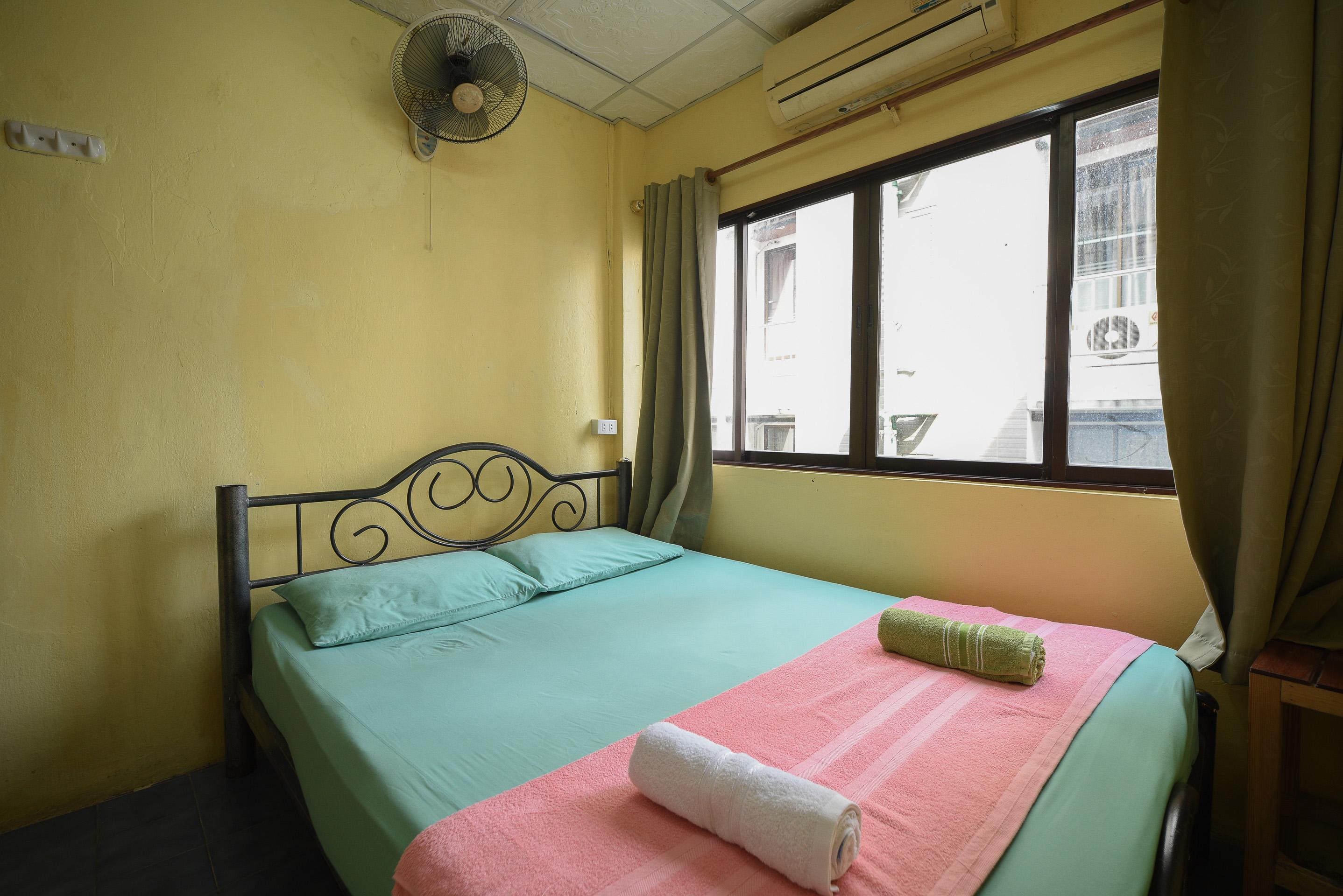 Hotel Oyo 938 Place 2*