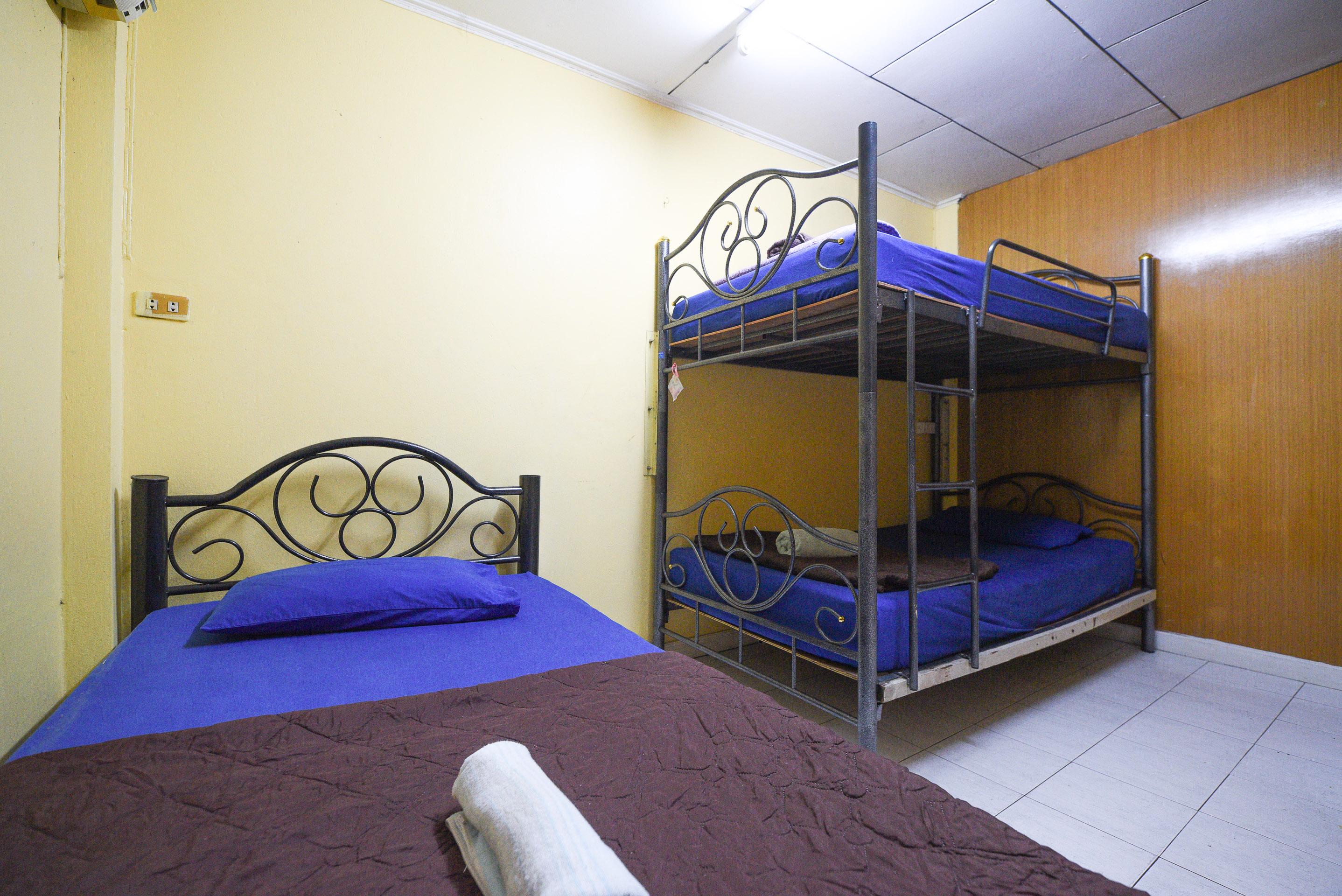 Oyo 938 Place Hotel