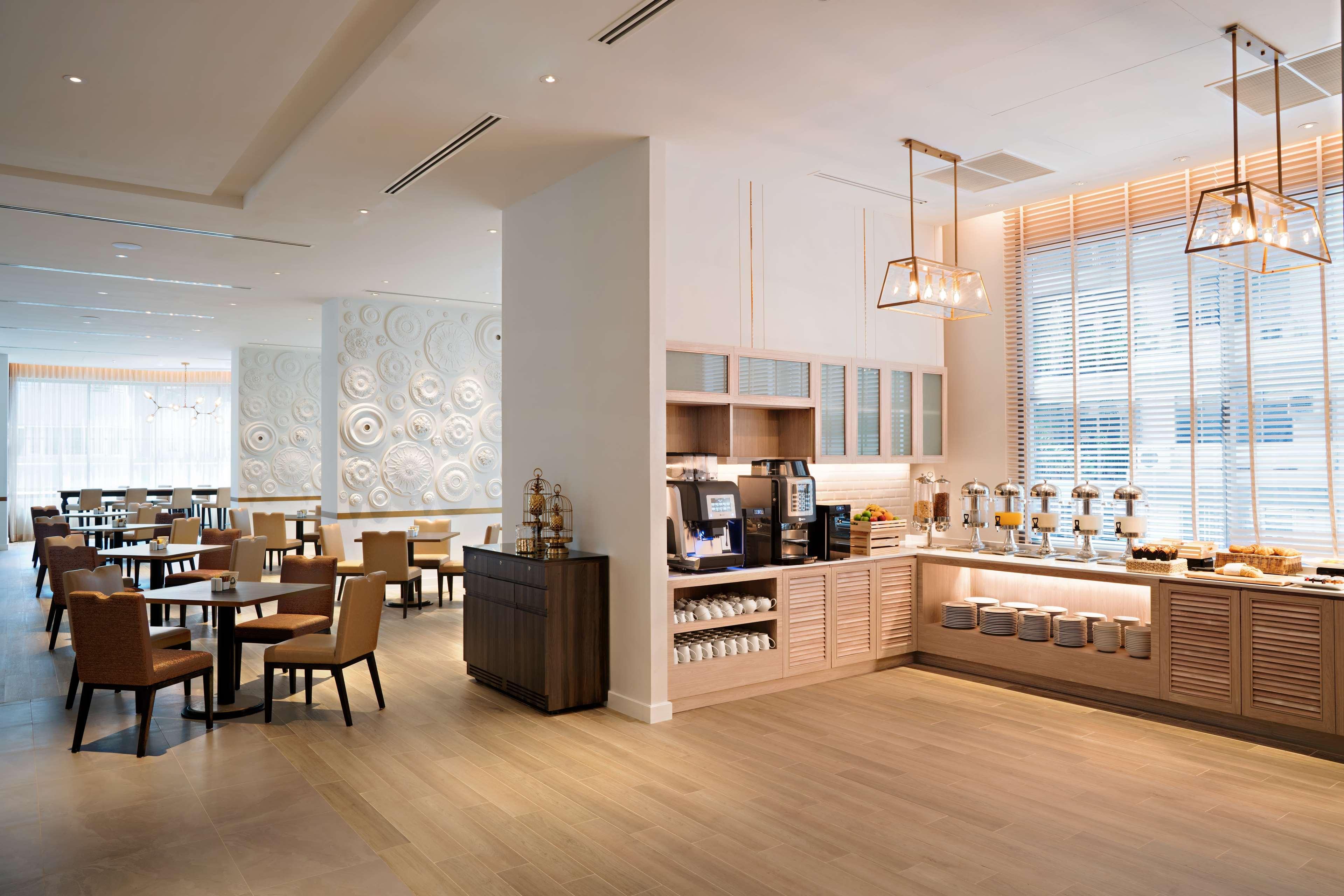 Hyatt Place Sukhumvit 24 Hotel