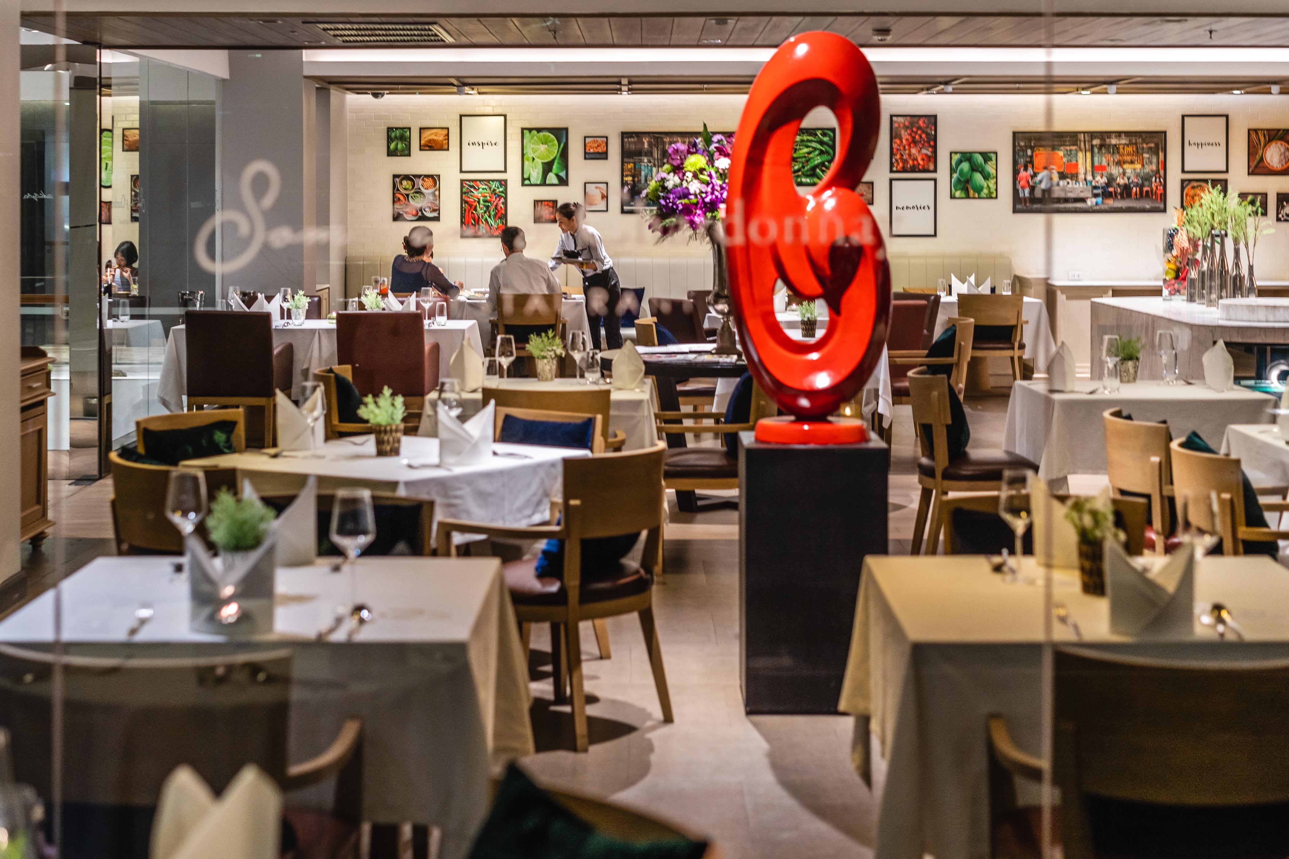 Muu Bangkok, Small Luxury Of The World Hotel Bangkok