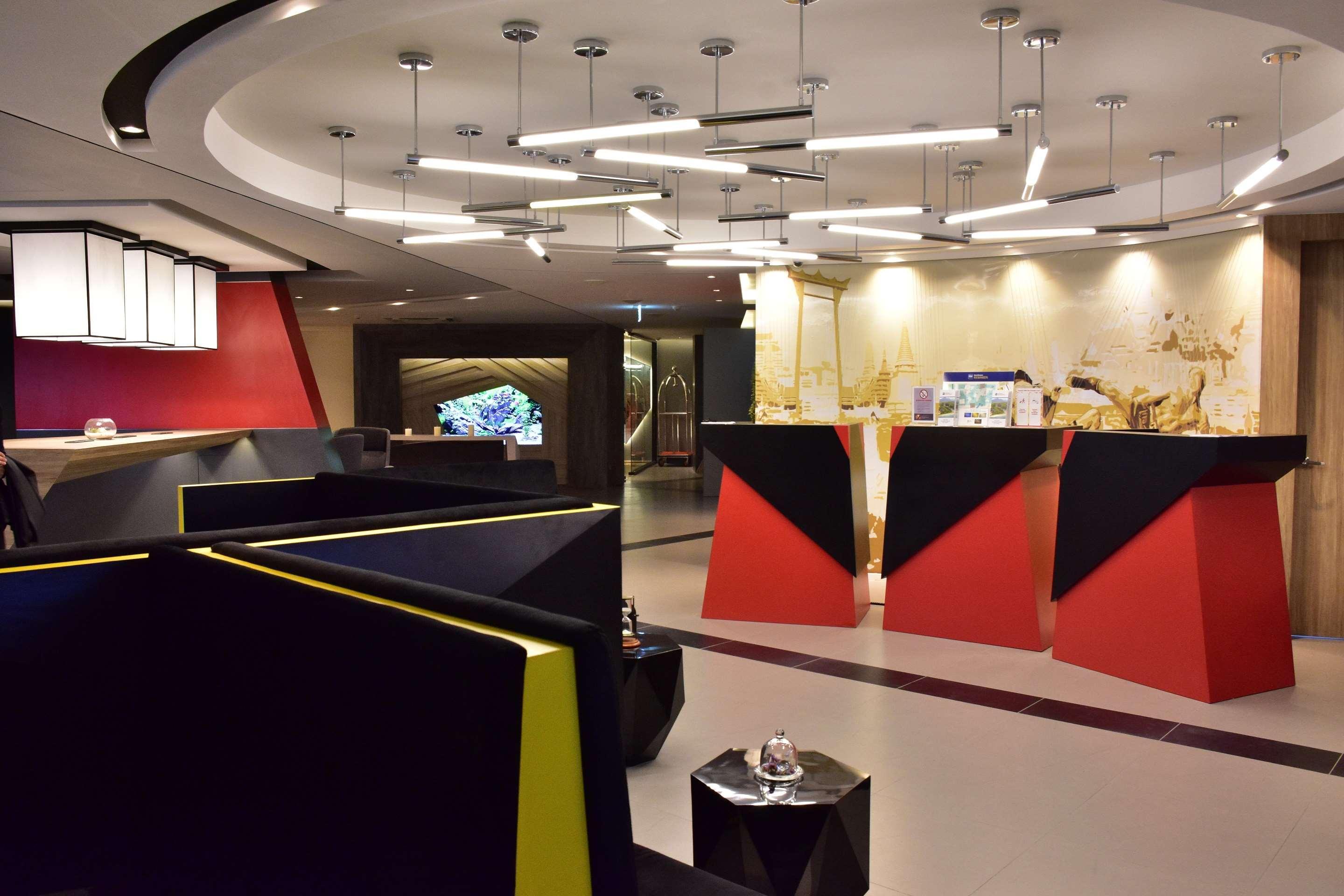 Vib Western Sanam Pao Hotel