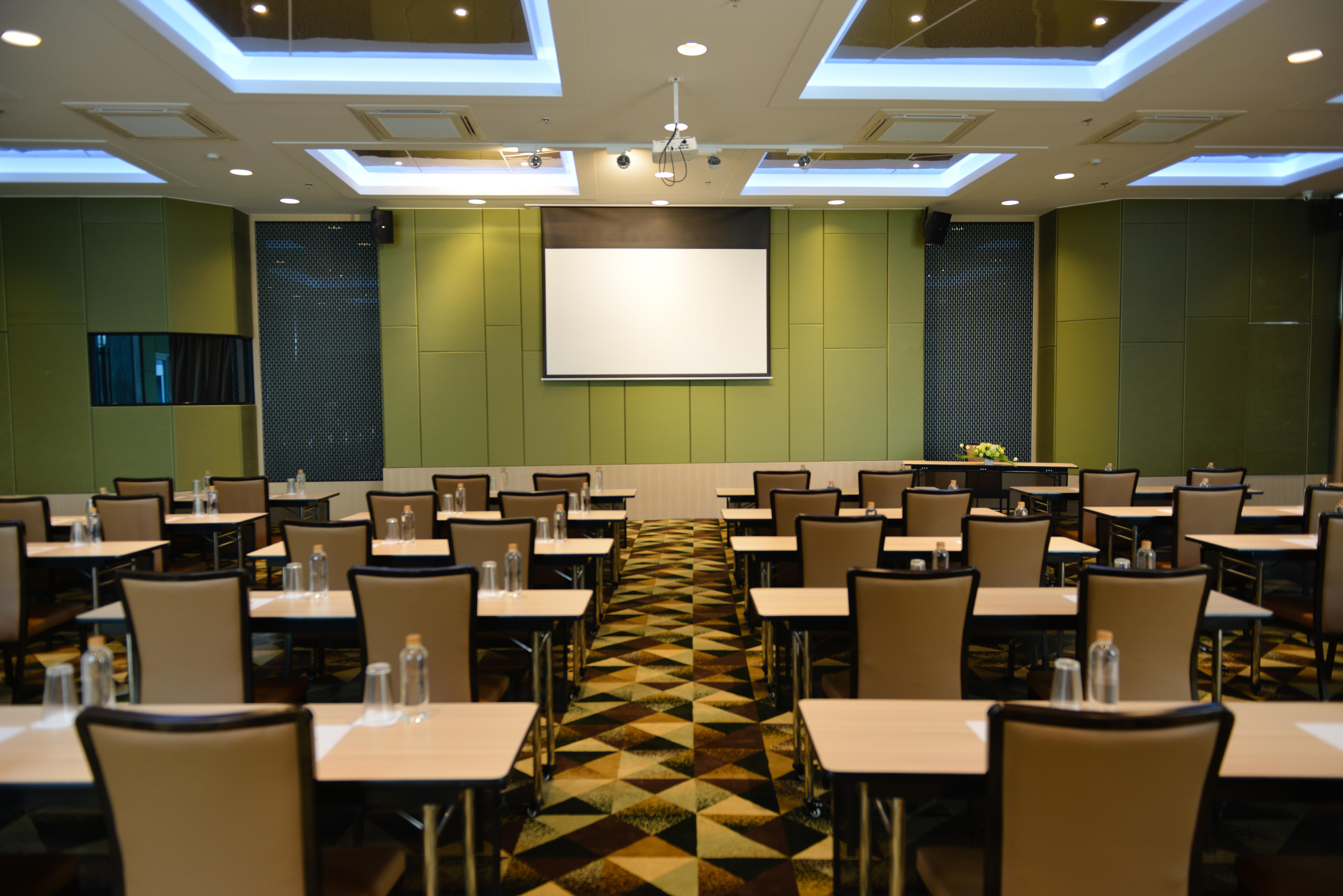 Le D'tel Khách sạn 5*