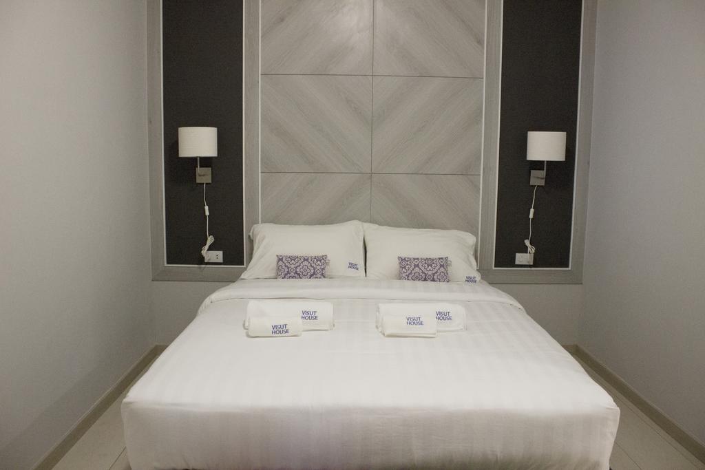 Visut House Bed & Breakfast Bangkok