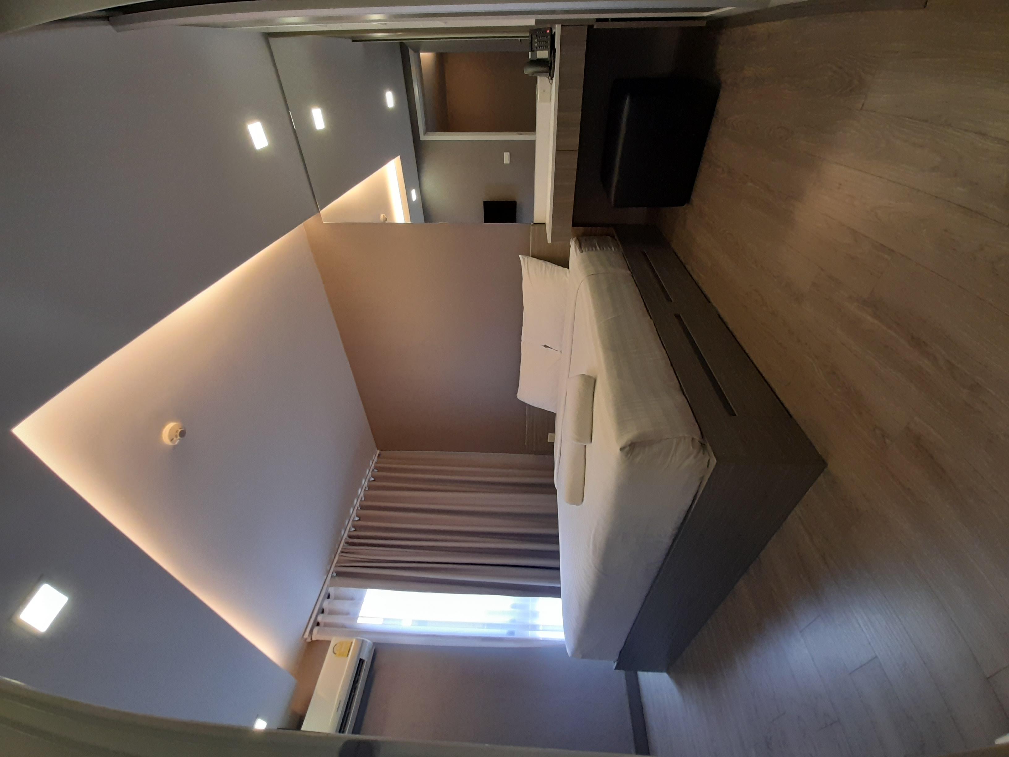 Dazzle 4* Bangkok
