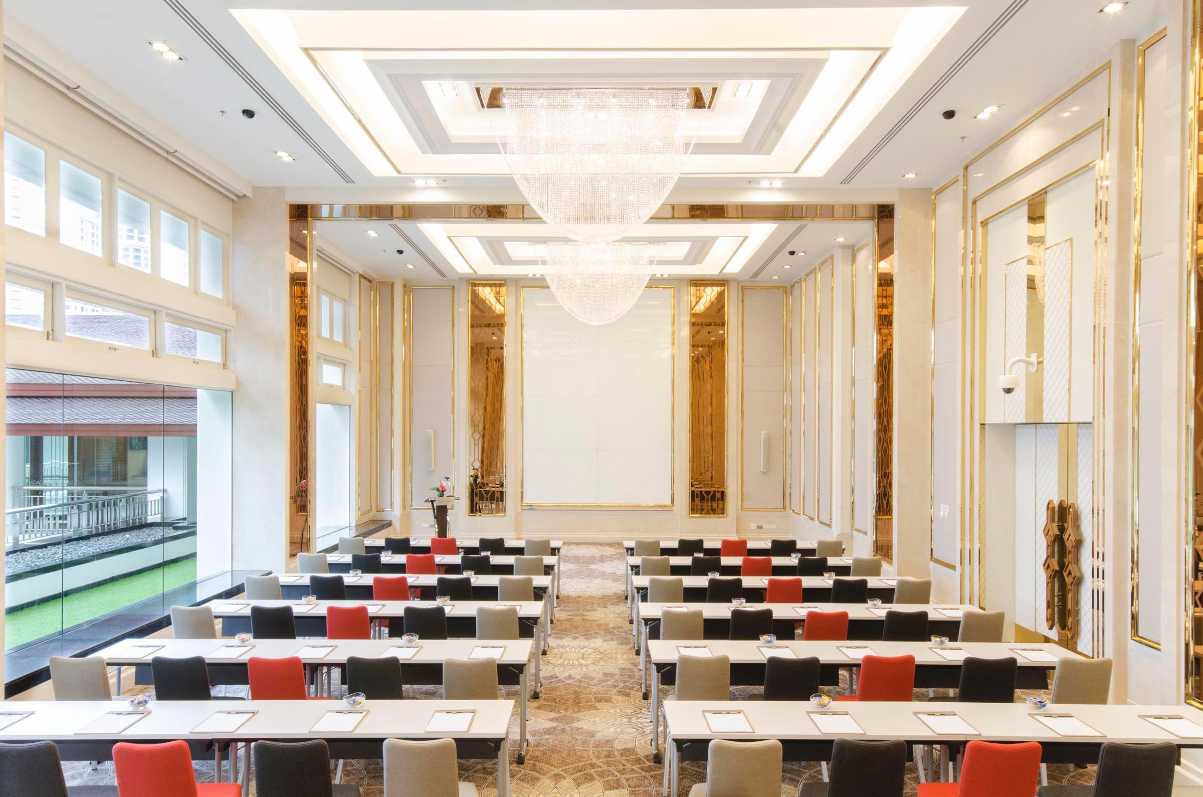 Grande Centre Point Ploenchit Hotel