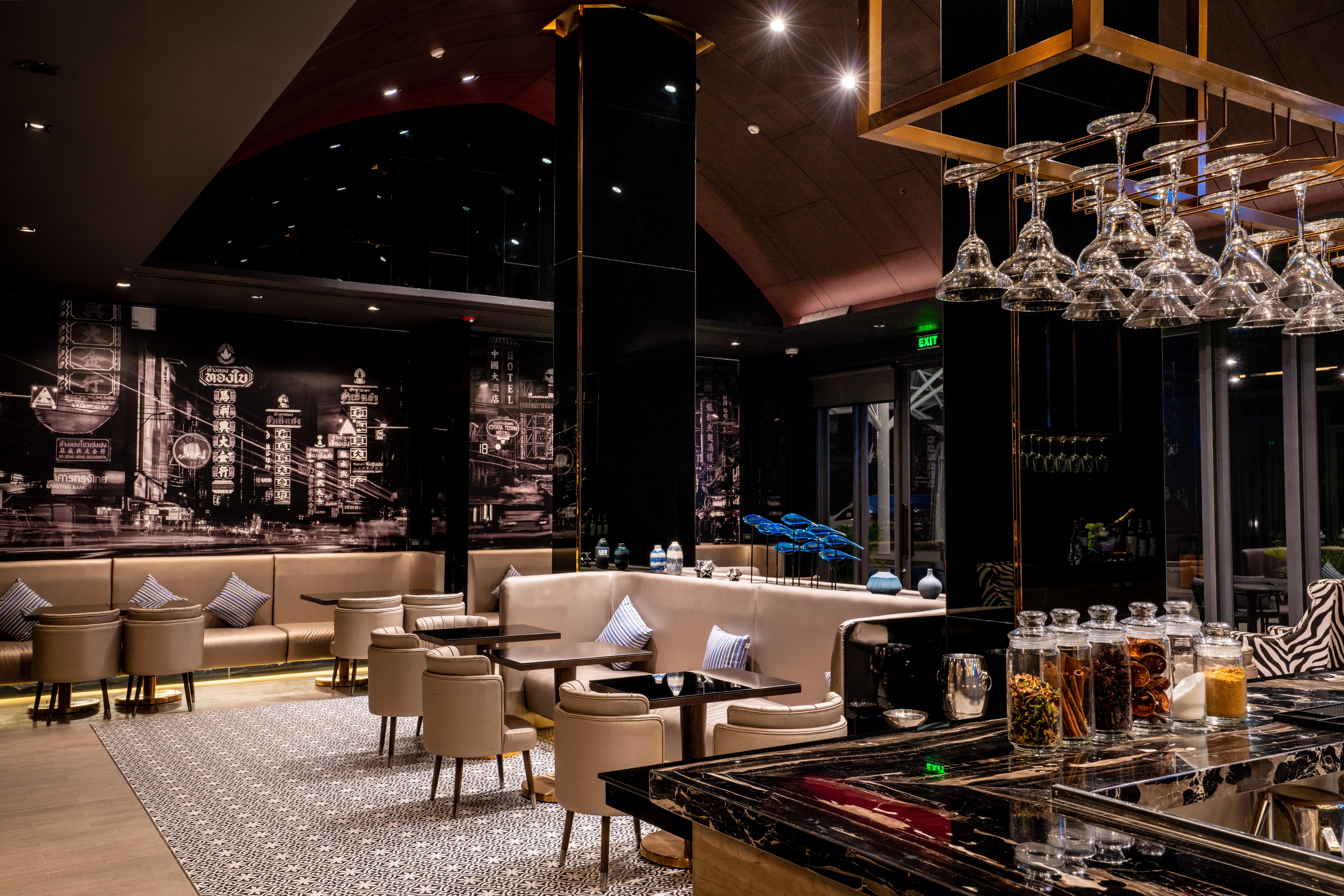 Divalux & Bangkok, Suvarnabhumi Airport-free Shuttle Hotel