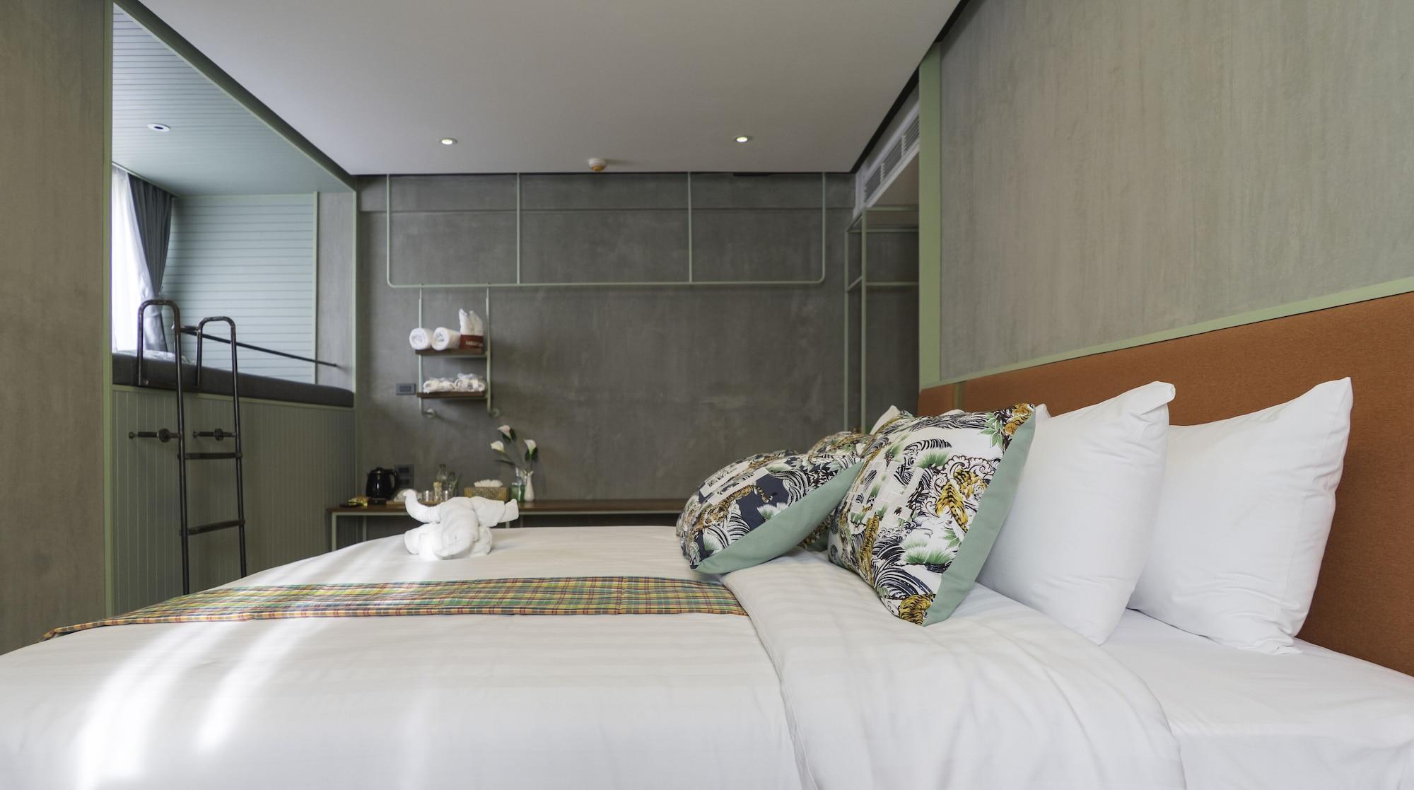 Samsen Street Hotel