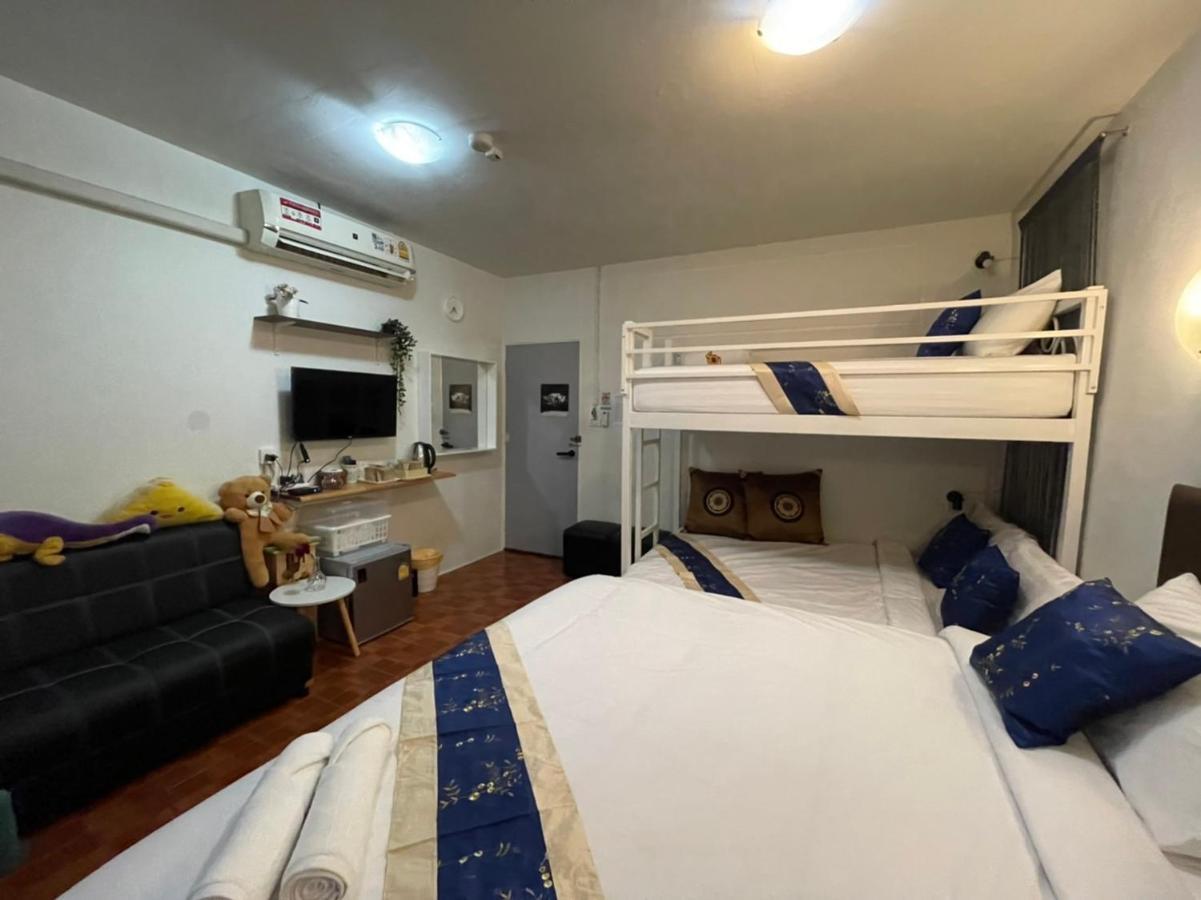 Khách sạn Acozyposhtel Bangkok