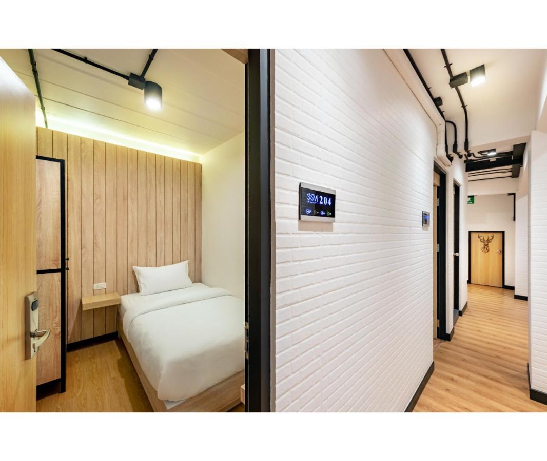 Siam Subway And Cafe Albergue *