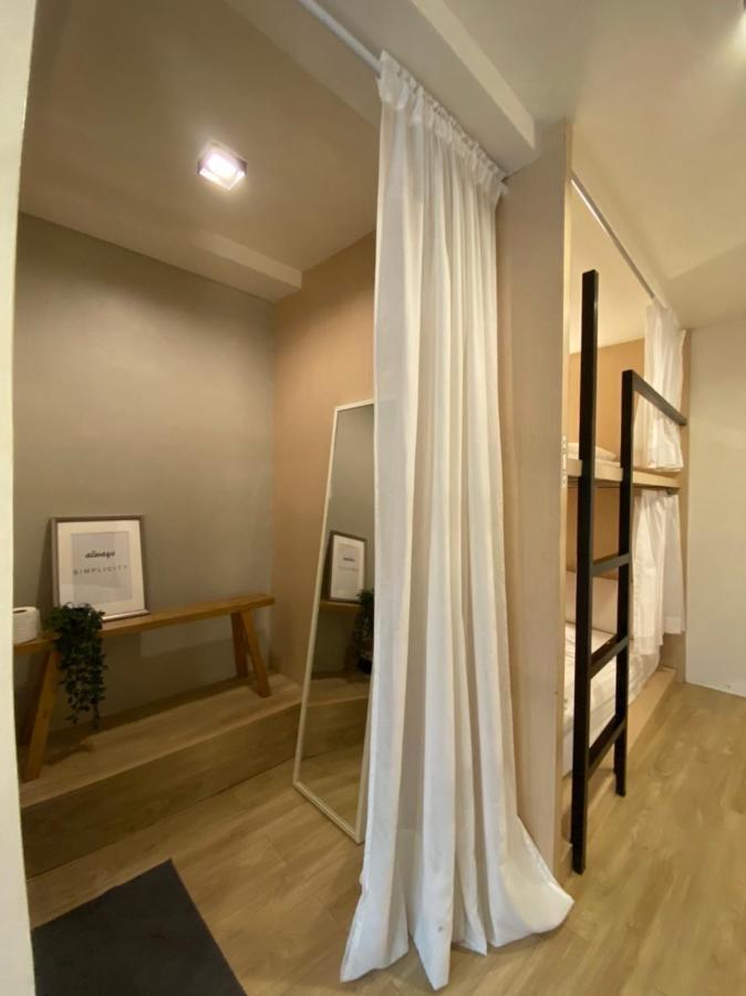 Hostel Monomer *