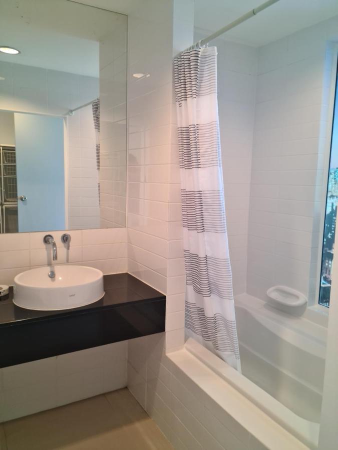 Sky Baan Sukhumvit 103 Apartamento *