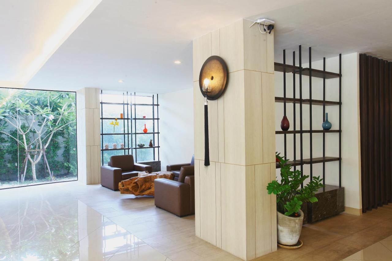 Leenova Hotell