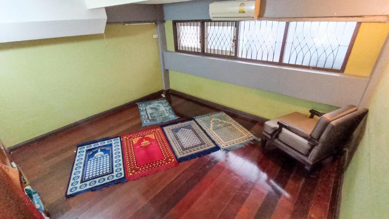 Usman Halal Vandrerhjem Bangkok