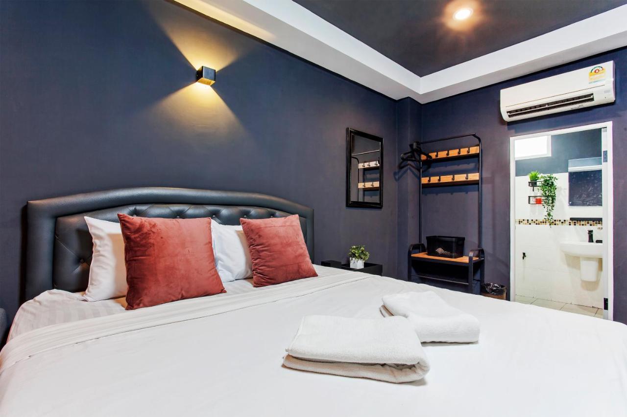 Hostel Cozzi By Grand Airport *
