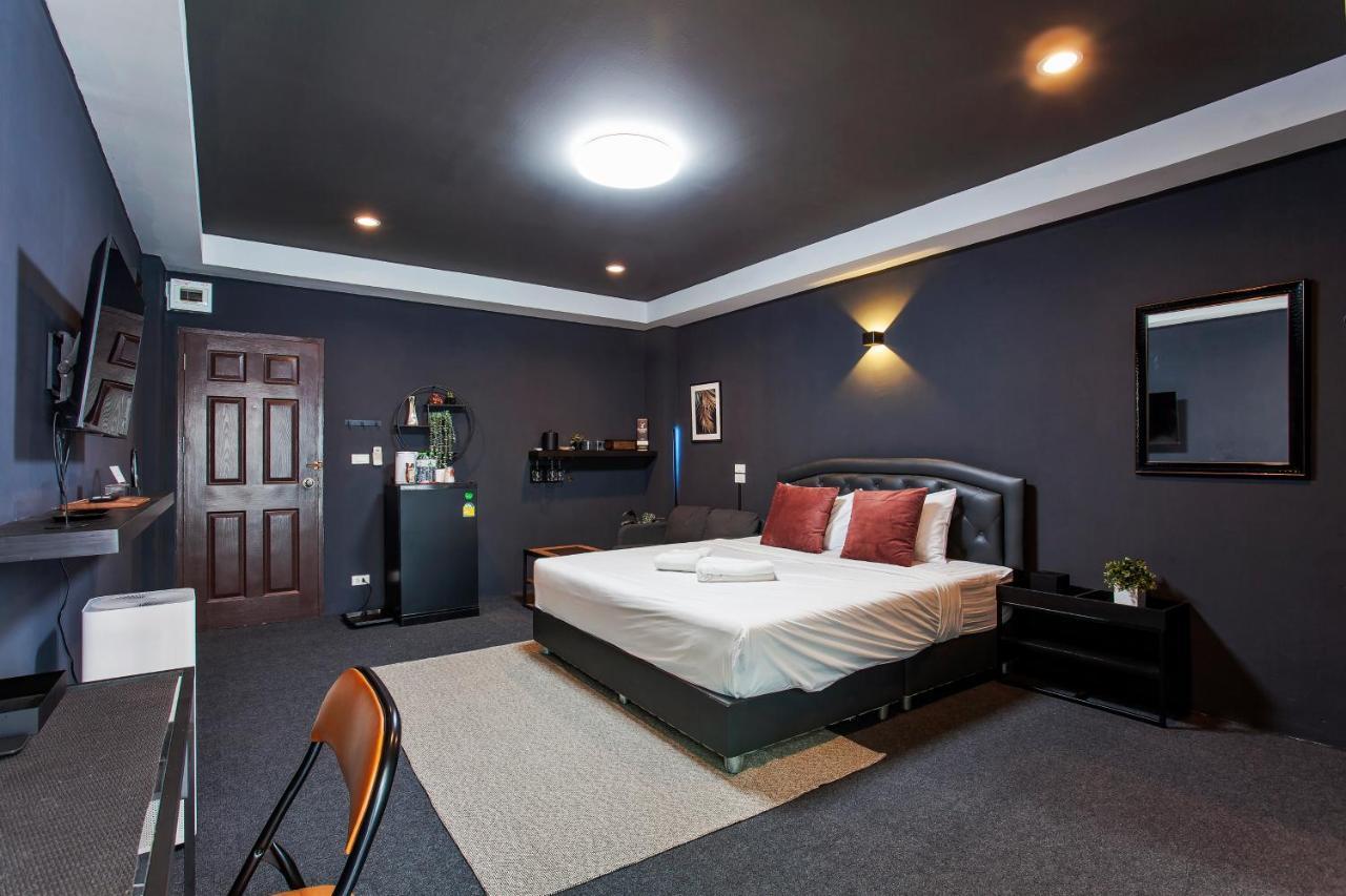 Hostel Cozzi By Grand Airport *