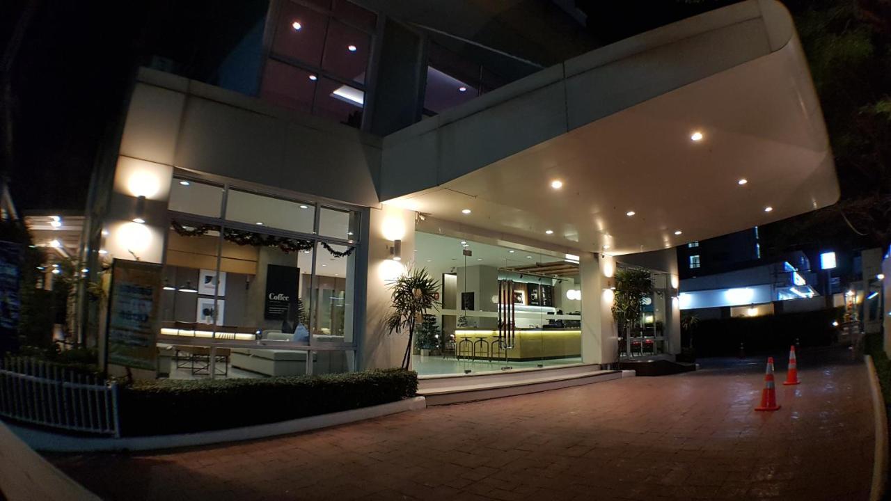 The Royalbee Khách sạn hẻo lánh Bangkok