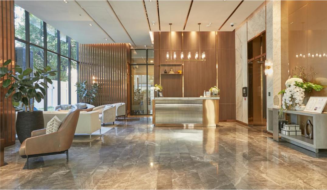 Luxury Queen Sirikit Asok Termianl 21 * Bangkok
