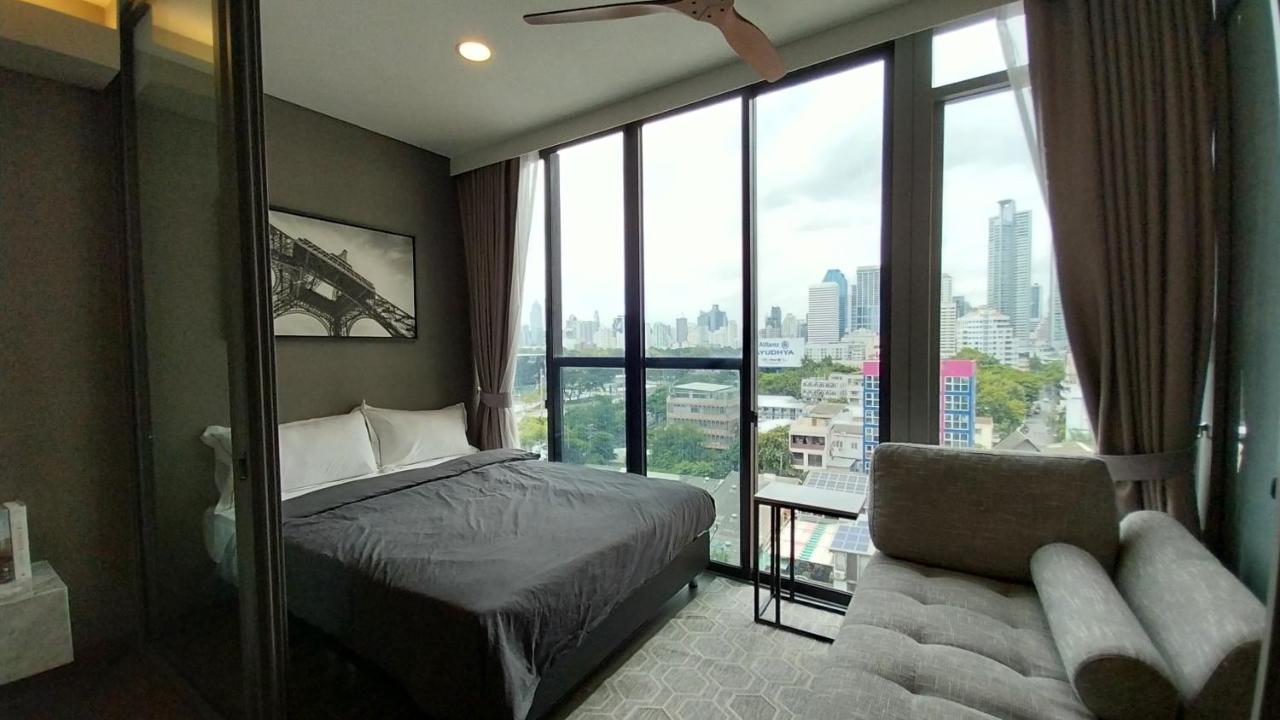 Luxury Queen Sirikit Asok Termianl 21 Apartment *