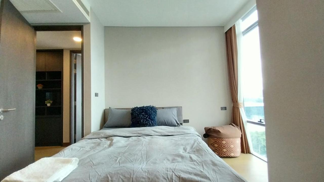 Apartment Luxury Queen Sirikit Asok Termianl 21