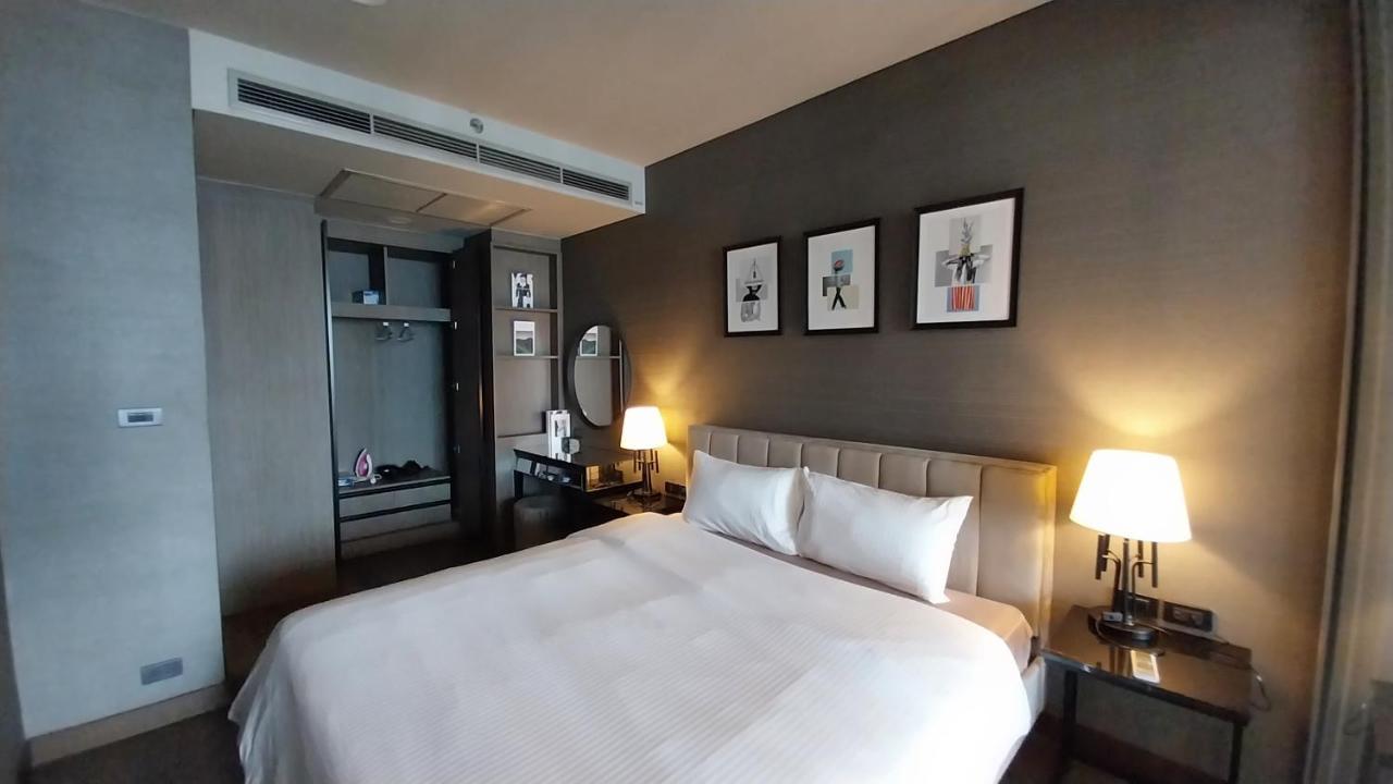Luxury Queen Sirikit Asok Termianl 21 Apartment Bangkok
