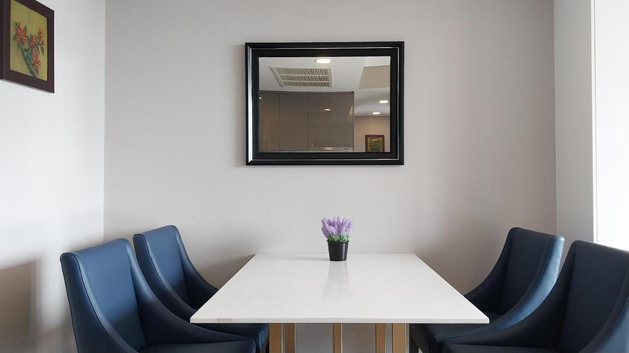 Apartment Luxury Queen Sirikit Asok Termianl 21