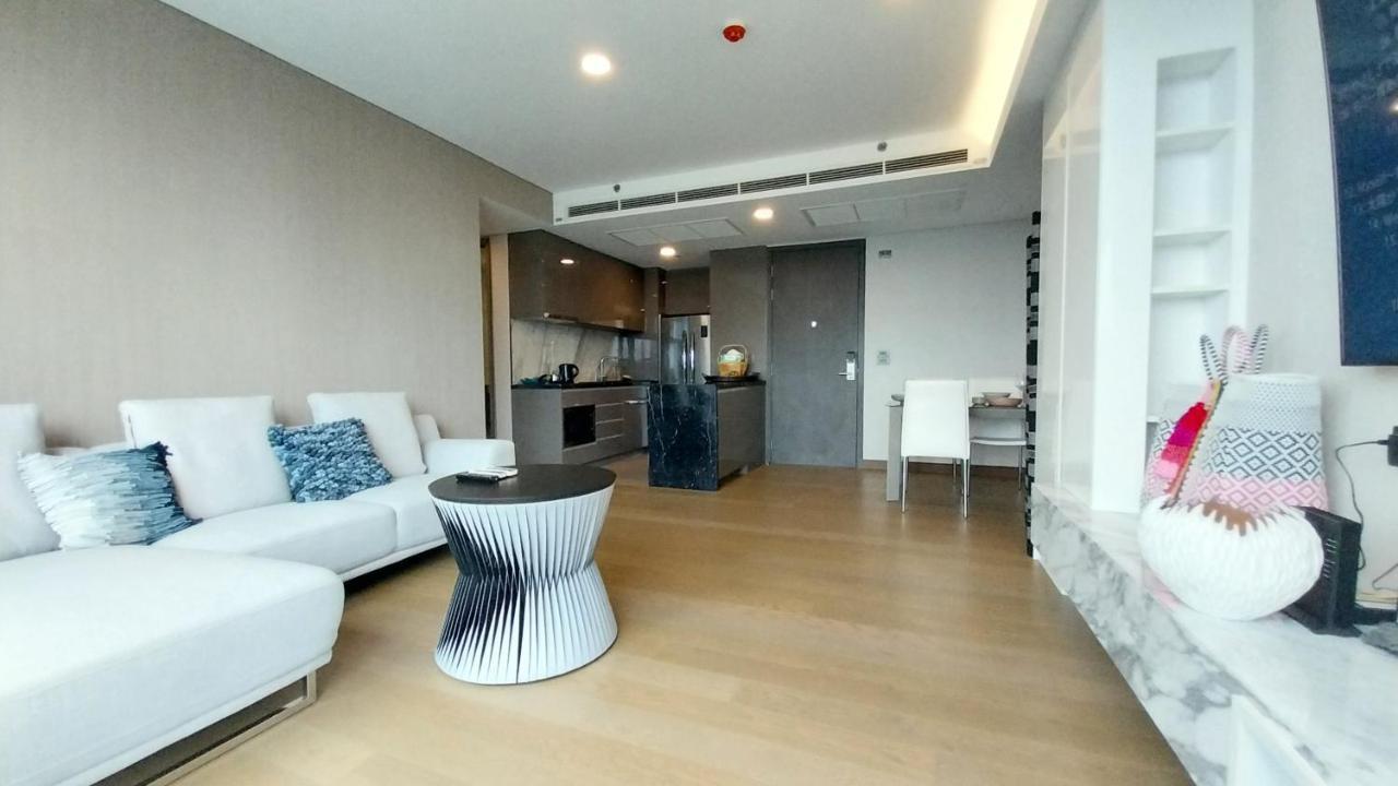 Apartment Luxury Queen Sirikit Asok Termianl 21