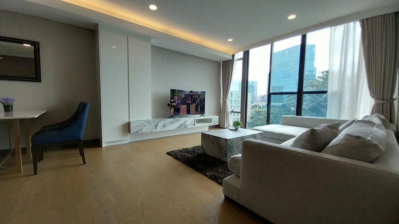 Luxury Queen Sirikit Asok Termianl 21 Apartment