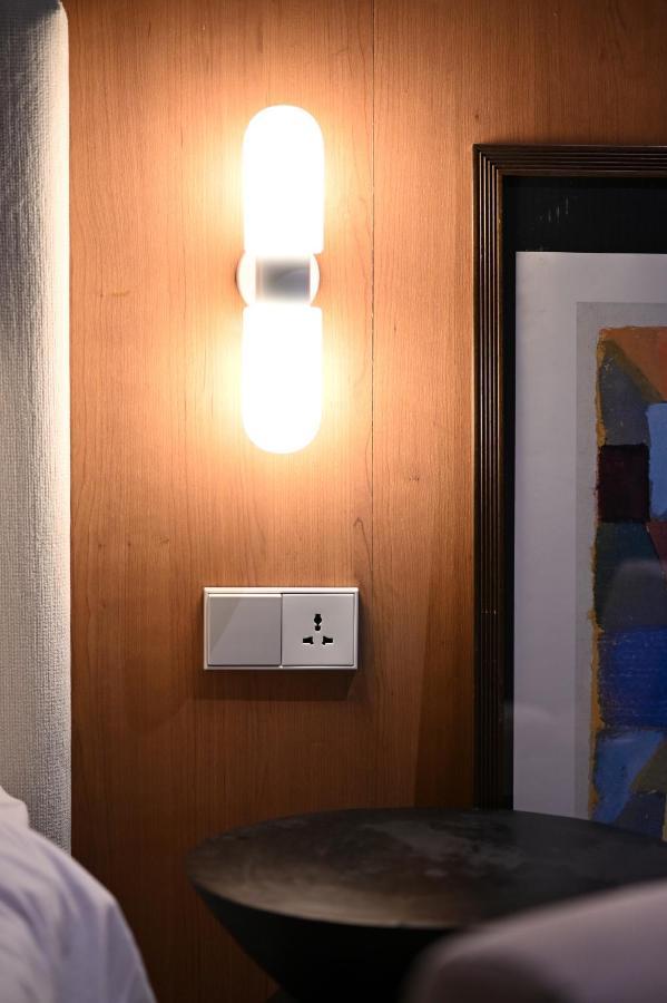 Roam At Balance Suites Apartment