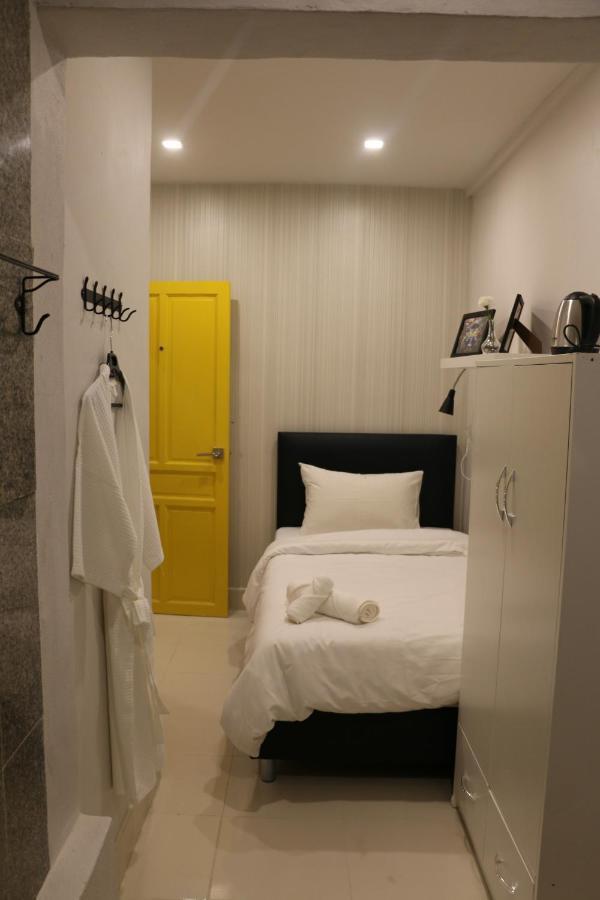 Hotell The Urban Age Deluxe *