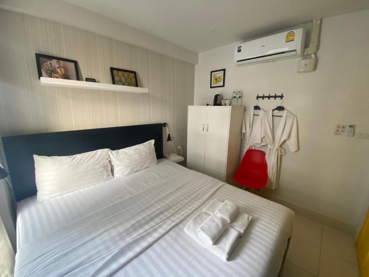 The Urban Age Deluxe Hotell *