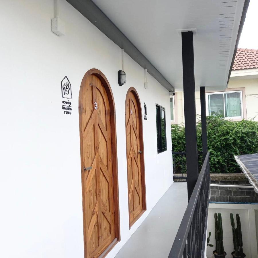 Gasthof Sleep Sleep Suanphak Bangkok