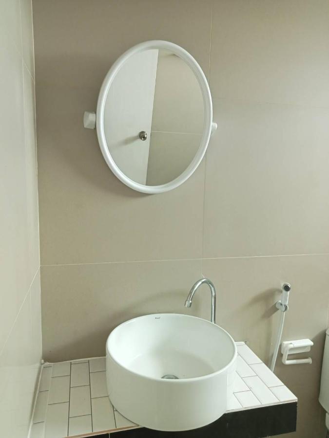 Roomquest Sukhumvit 50 Hotel 4*