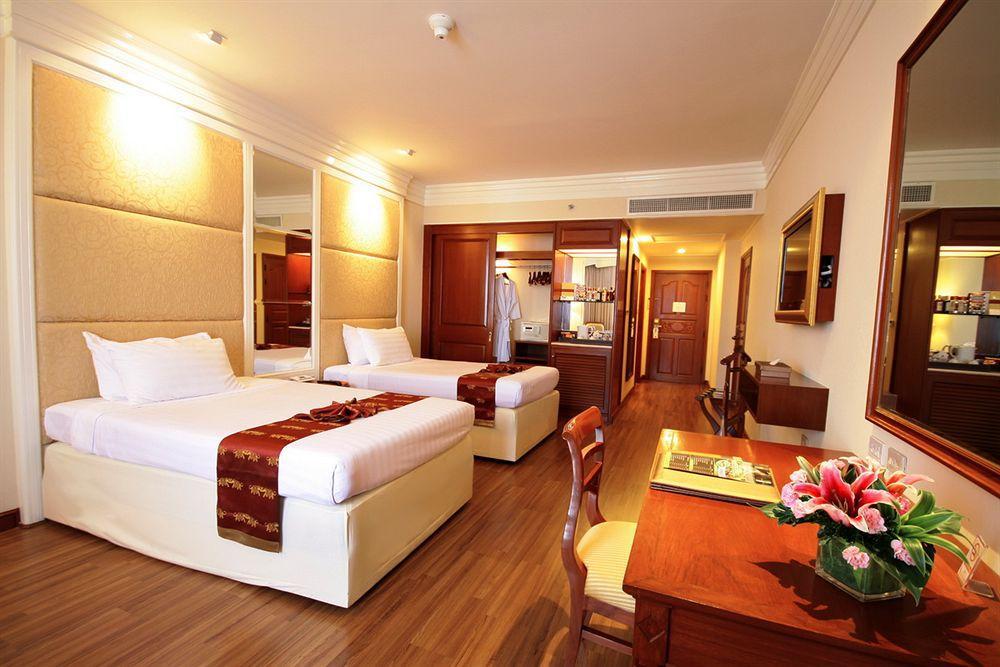 Hotel The Emerald 5*