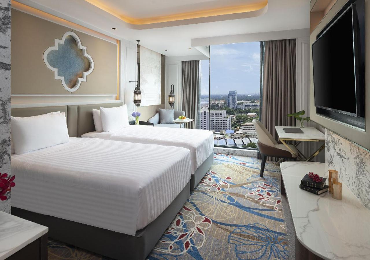 Khách sạn Valia Bangkok