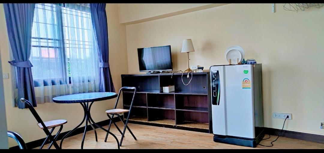 Bed & Breakfast The Cube Sathorn Boutique เดอะ คิวบ์ สาทร บูติค โฮเทล Near Bts Surasak